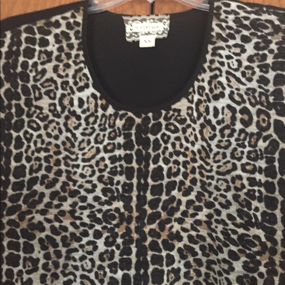 Top - Picture 3 of 9